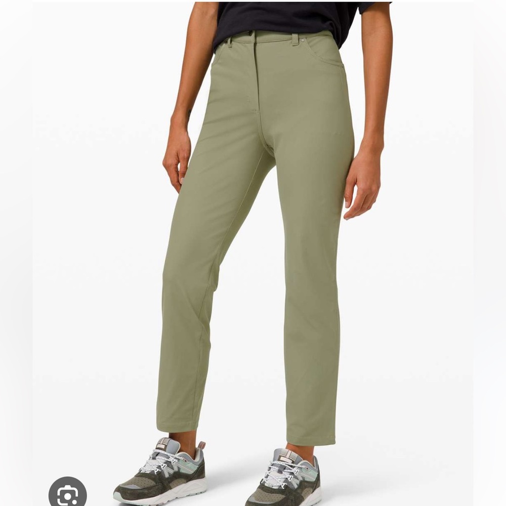 Lululemon city sleek 5 pocket pant 7/8 in color rosemary green